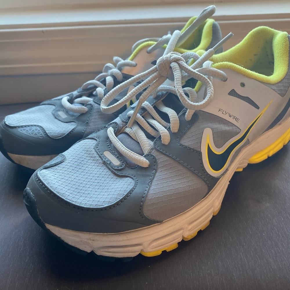 Nike Tennis shoes